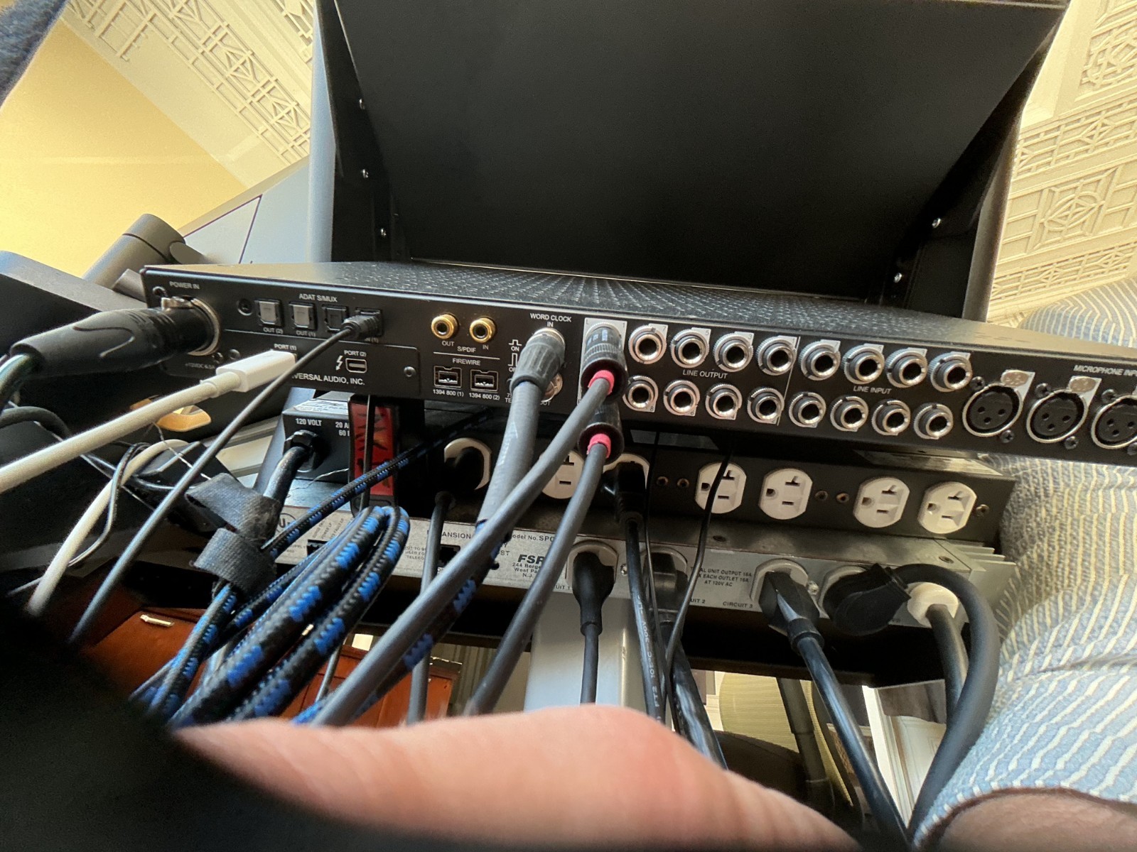 Universal Audio Apollo 8 Duo Thunderbolt 2 Audio Interface, many actived plugins