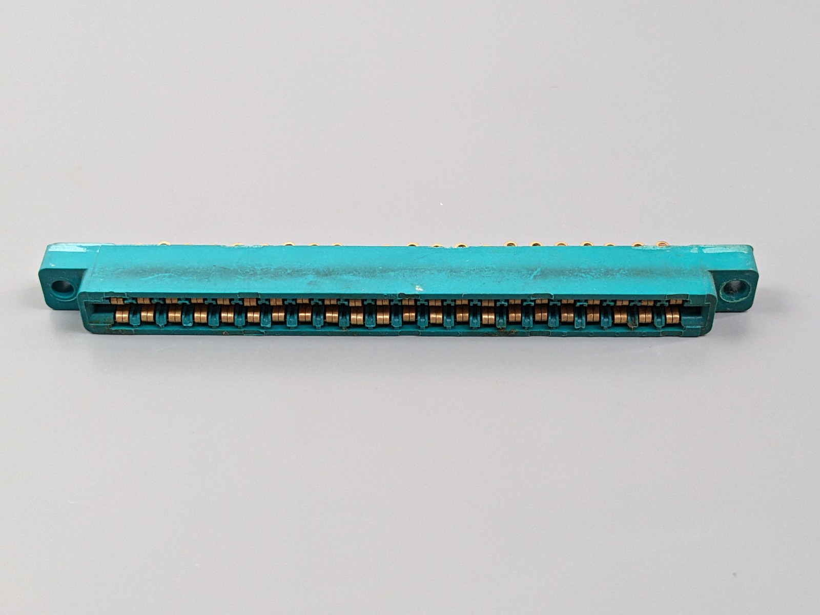 TRW CINCH 50-22A-20 Card Edge Connector 22 Pin 0.156in