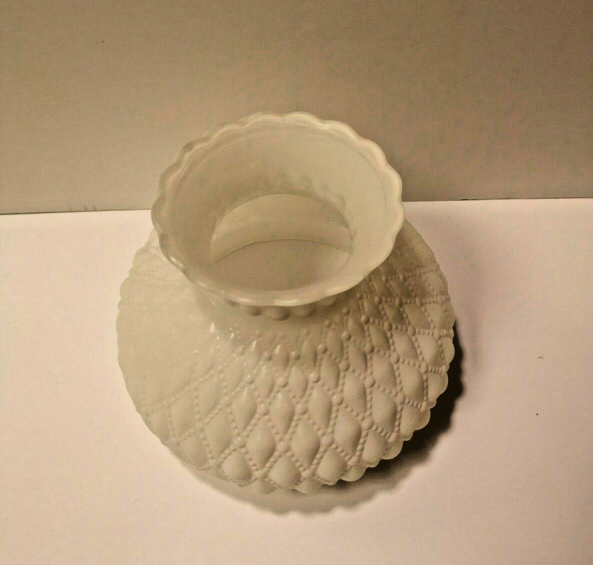 7" WHITE Student Opal QUILTED GLASS Globe Replacement Shade NEW Lightcraft 11104