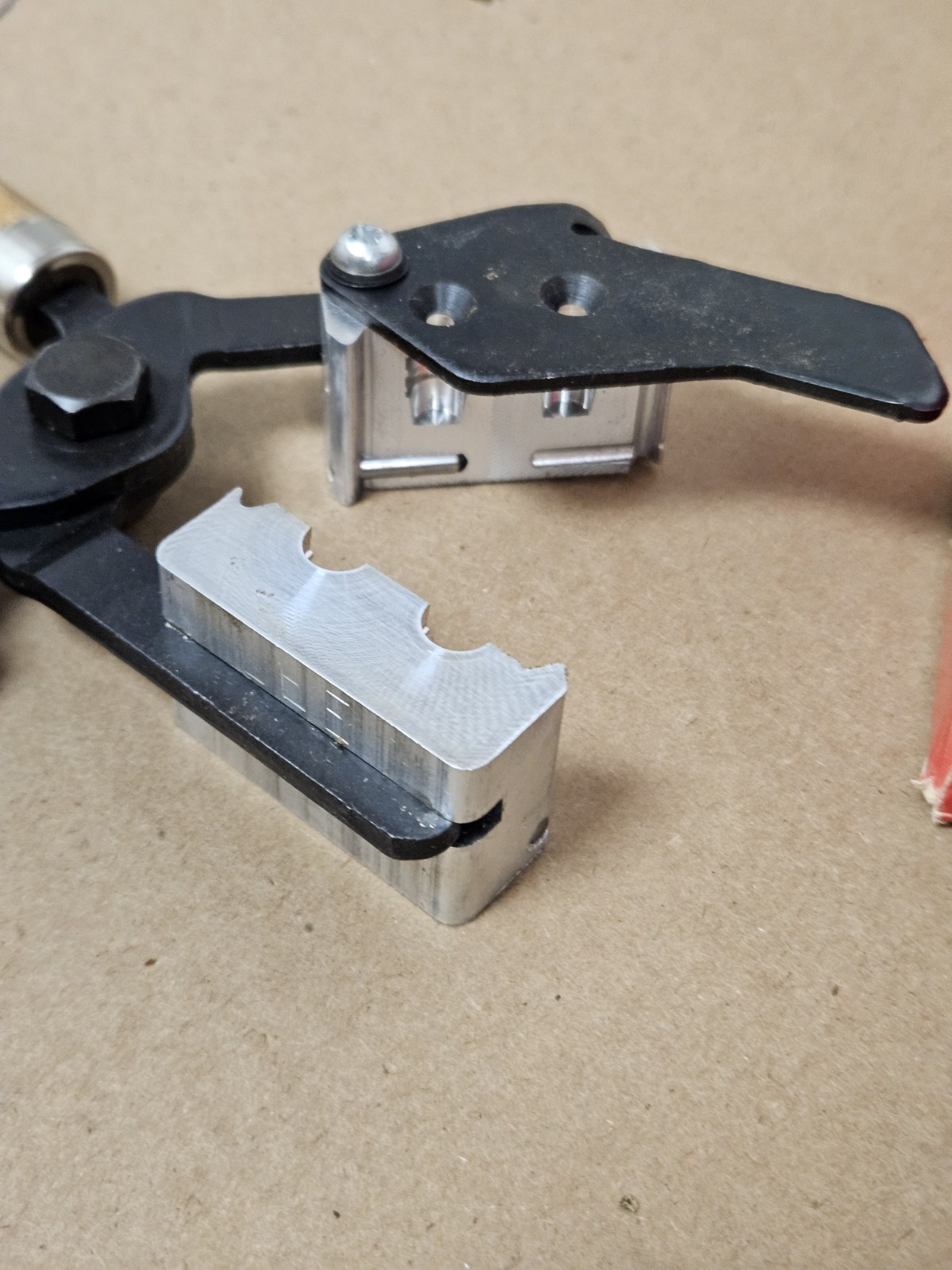 Lee Precision Double Cavity Bullet Mold 90322 357