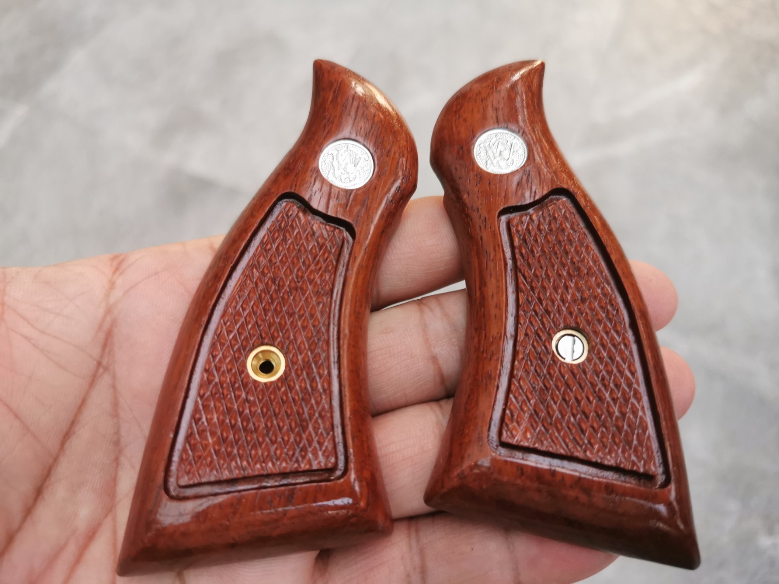 RETRO MAGNA GRIPS FOR S&W K/L FRAME SQUARE BUTT SMITH & WESSON # RANDOM 3