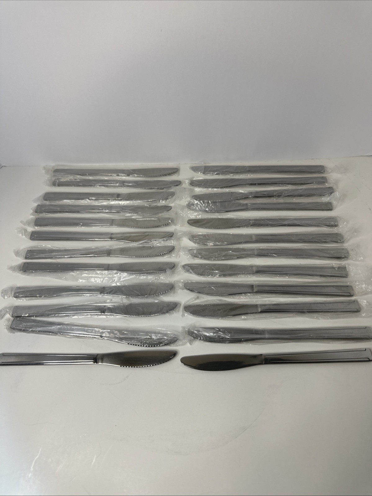 Walco 24 Stainless Steel Dinner Knives Flatware Solid Pattern 8in Long NIB
