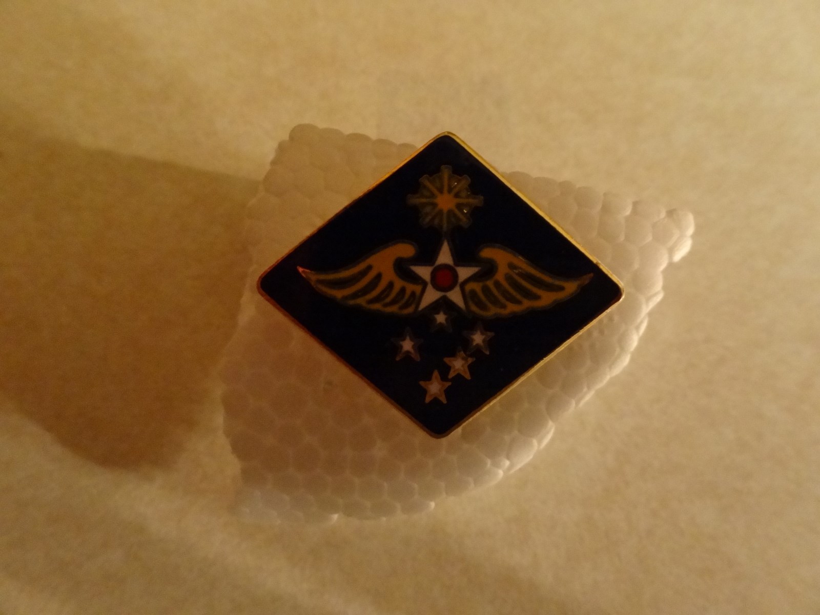 MILITARY INSIGNIA CREST HAT PIN MINI BADGE USAIR FORCE WINGS STAR
