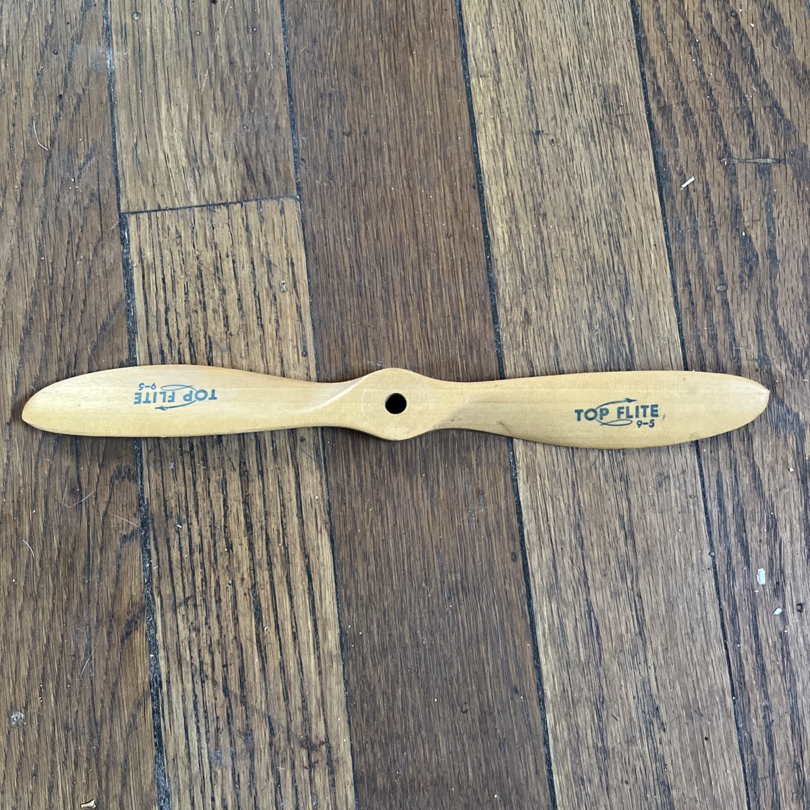 VINTAGE TOP FLITE WOODEN PROPELLER, 9-5