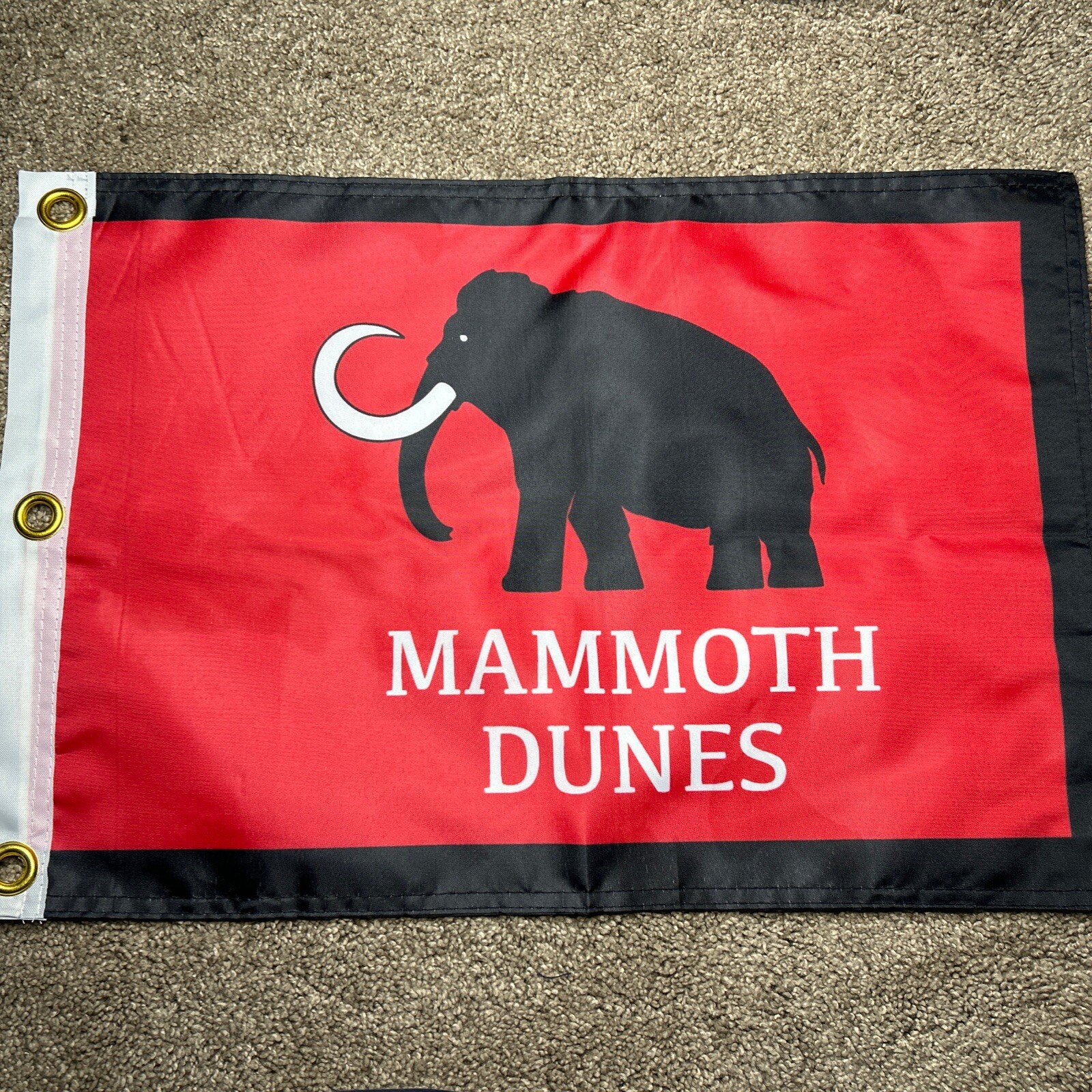 MAMMOTH DUNES WISCONSIN SAND VALLEY PIN FLAG W GROMMETS PGA TOUR TIGER