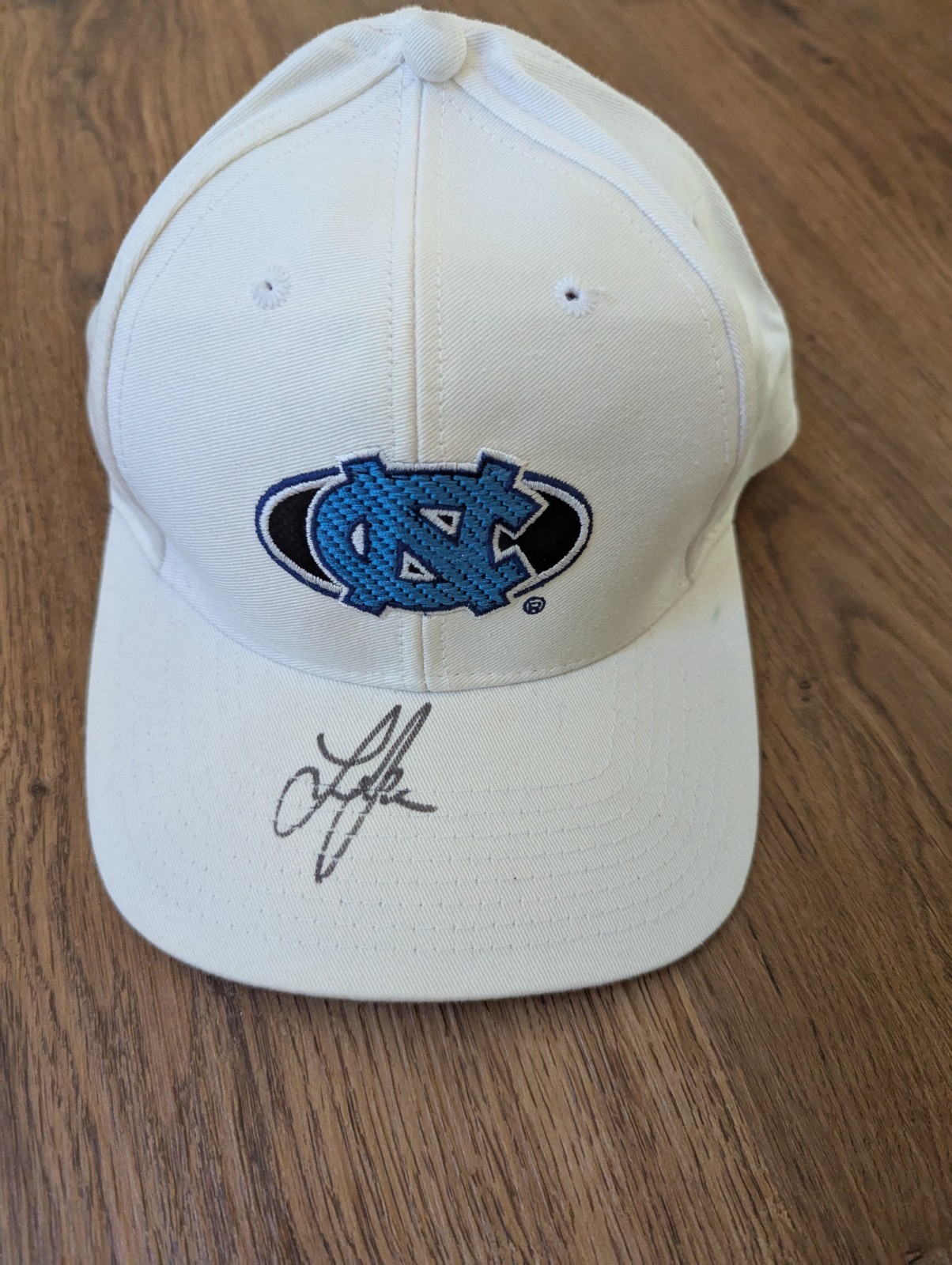 Lee Janzen Signed UNC Hat