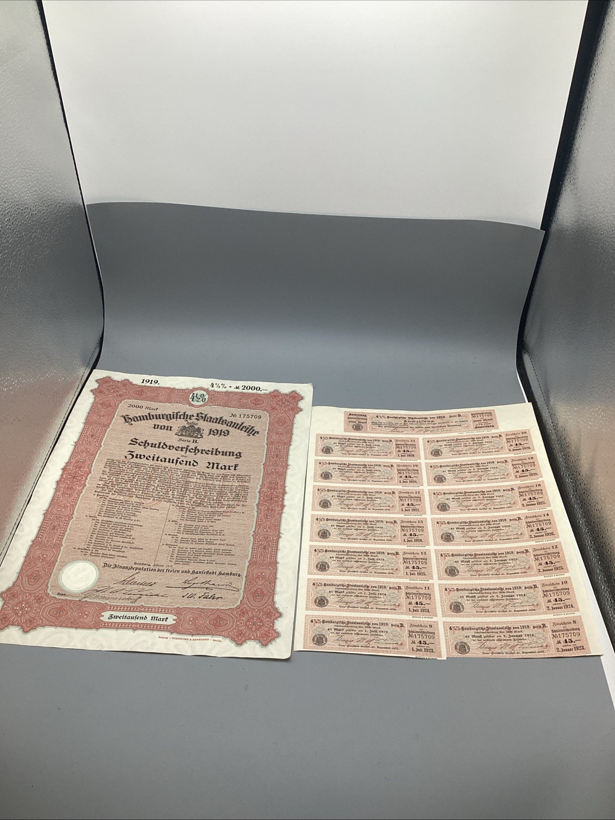 4.5 hamburgifche Staatsanleihe 1919 Schuldverfchreibung 2000 Mark  bond  coupons
