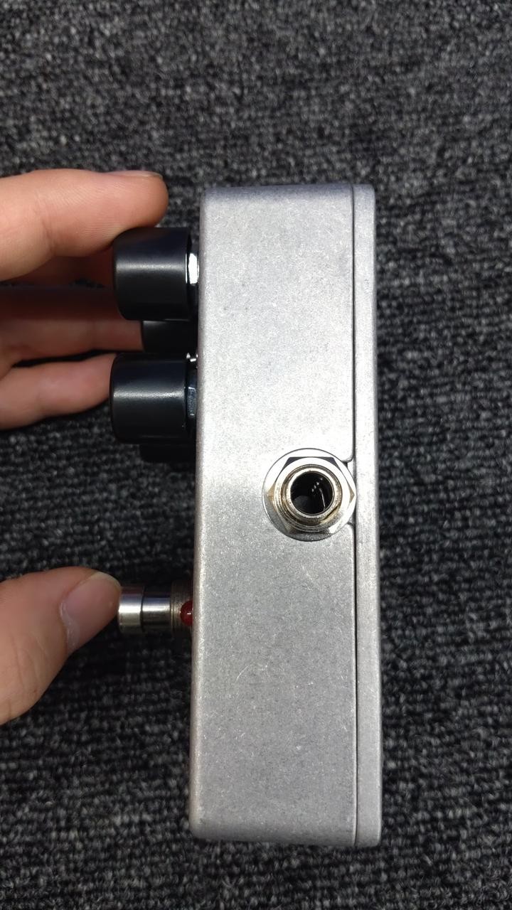 Electro-Harmonix Effects Pedal Bass Clone