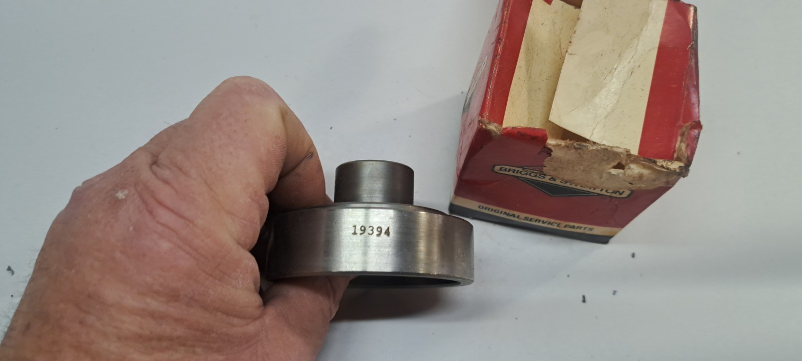 BRIGGS DRIVER-SUPPORT 19394 Briggs & Stratton Engine Parts (BS-19394)