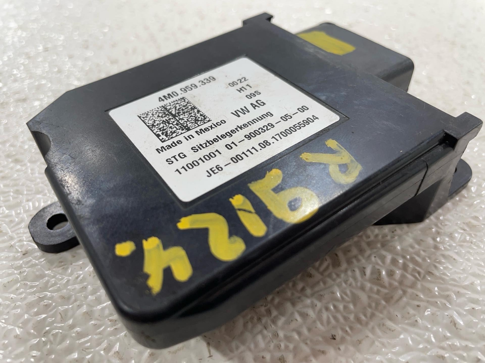Fits 2017 - 2020 AUDI A4 Front RH Right Seat Occupant Detection Module OEM
