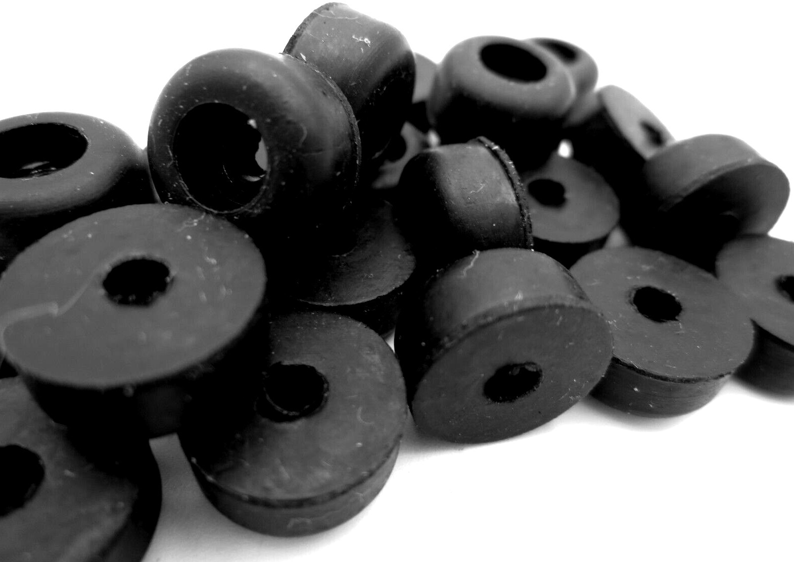 1/8" Screw Hole Rubber Bumper Feet Pad Fits in 1/8" Hole , Has 1/2" Pad 1/4 Tall