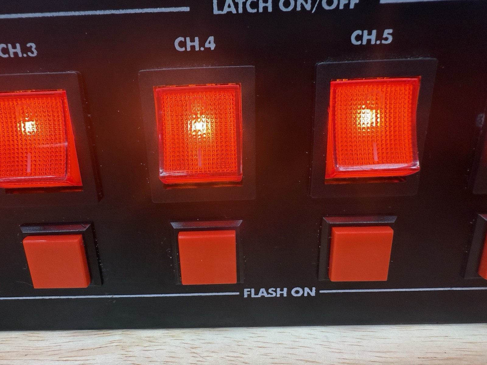 LSC Light Stream Controls SC-8 System Lighting Switch Panel (one light out)