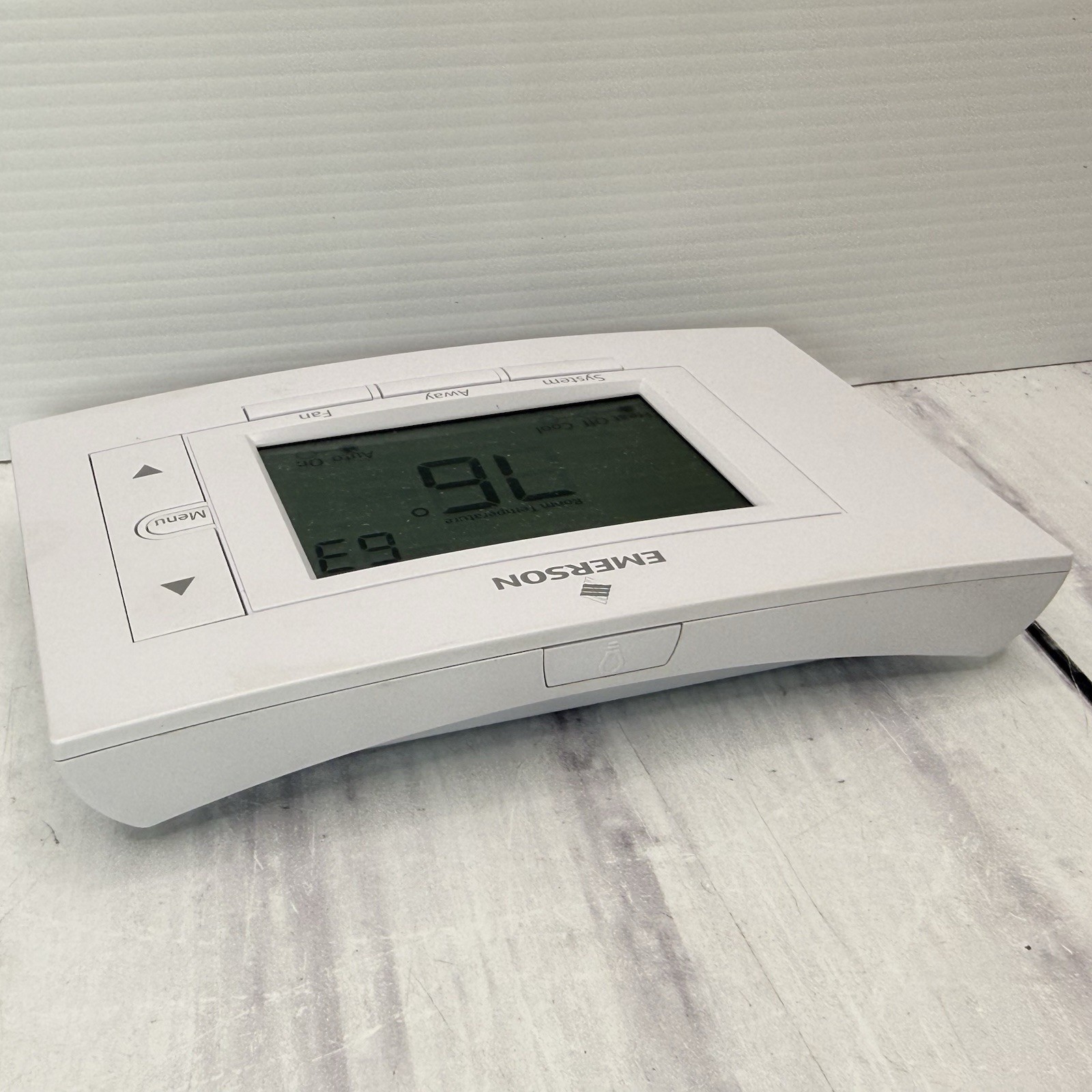 Emerson Non-Programmable Thermostat 80 Series Display 1F85U-22NP