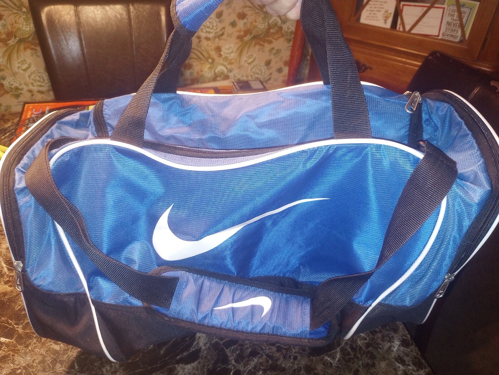 Nike 24x12x12 Gym Duffle Bag Shoulder Strap Blue