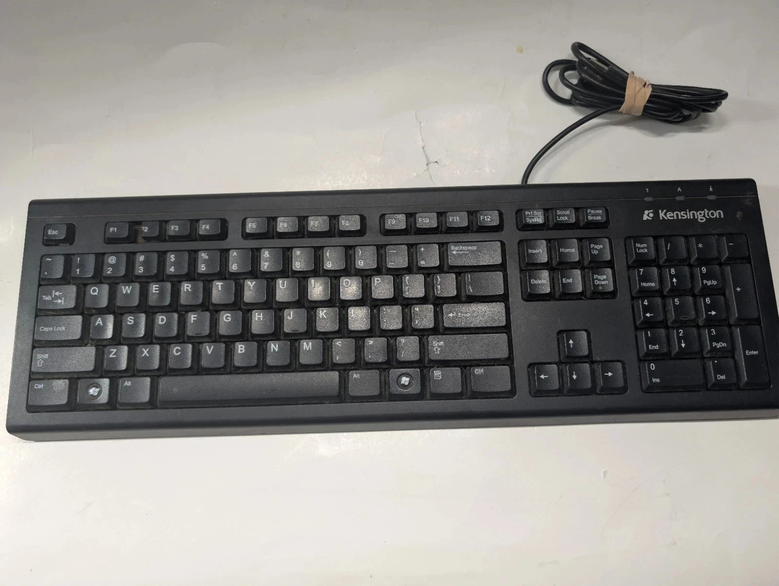 Kensington Keyboard for Life K64370 Wired, Partially Broken Keycap