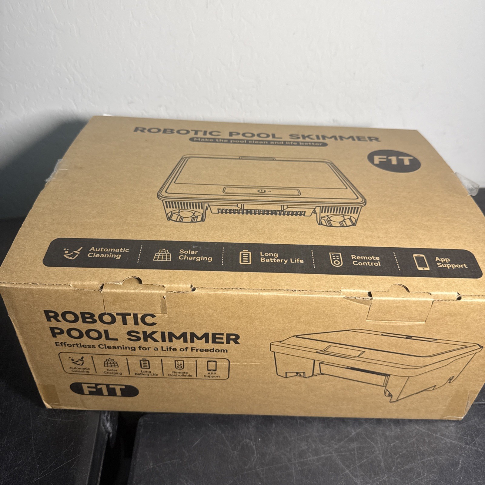 F1T Powered Robotic Pool Skimmer Surface Cleaner Pre Owned