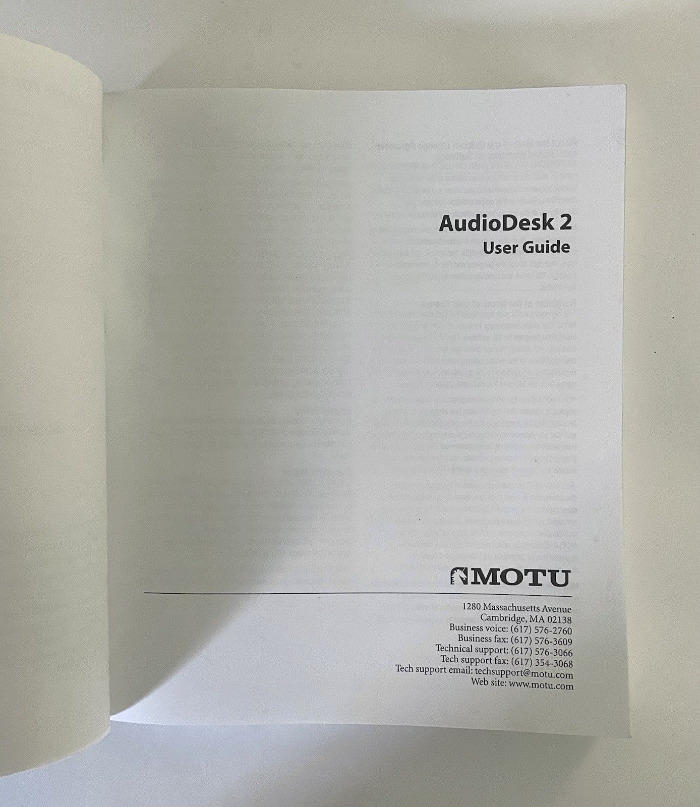Audio Desk Version 2 for Mac OS X Motu User Guide Paperback Book