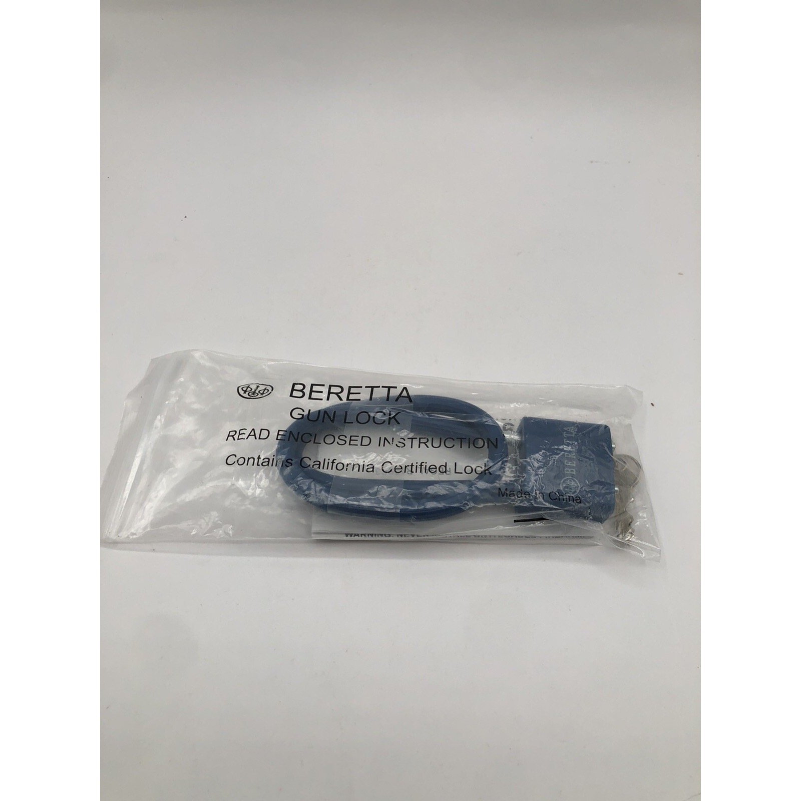 New Beretta Handgun Lock w/ 2 Keys Pistol Child Lock NIP Blue