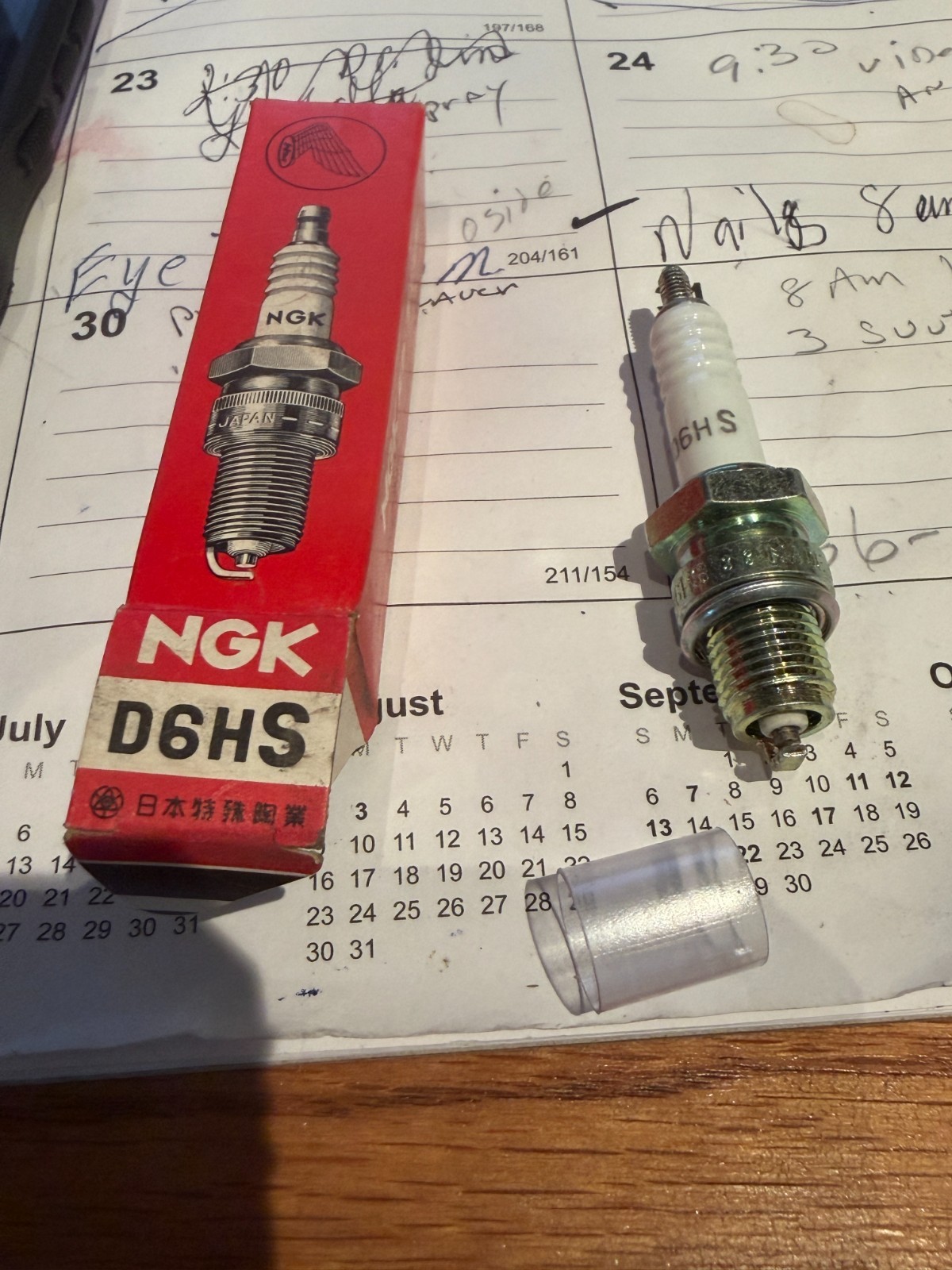 New OEM Genuine Honda NGK spark plug D6HS replacement for 98066-56715 OLD STOCK
