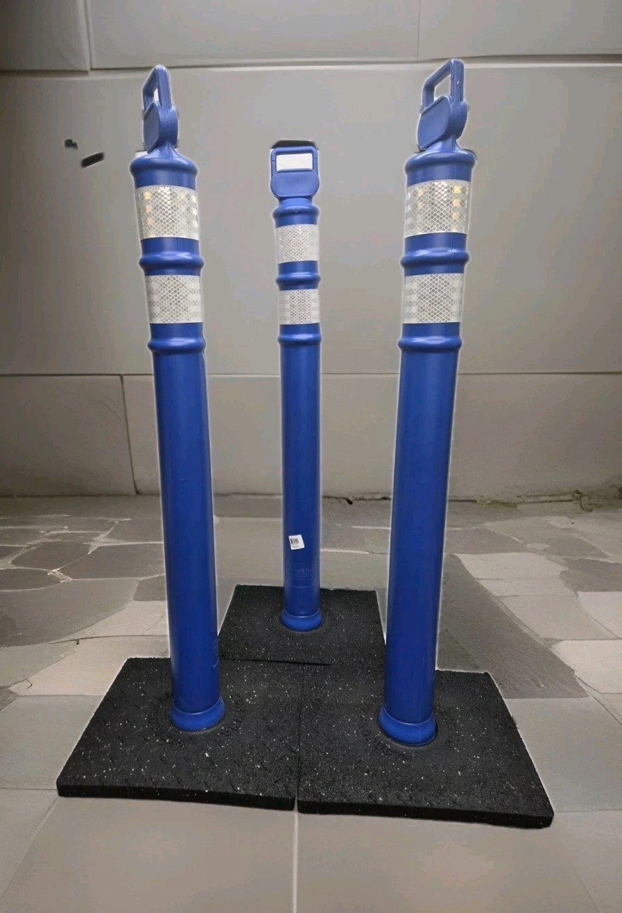 Delineator Post With Base, Polyethylene, High-Intensity Prismatic, 48" Set Of 3
