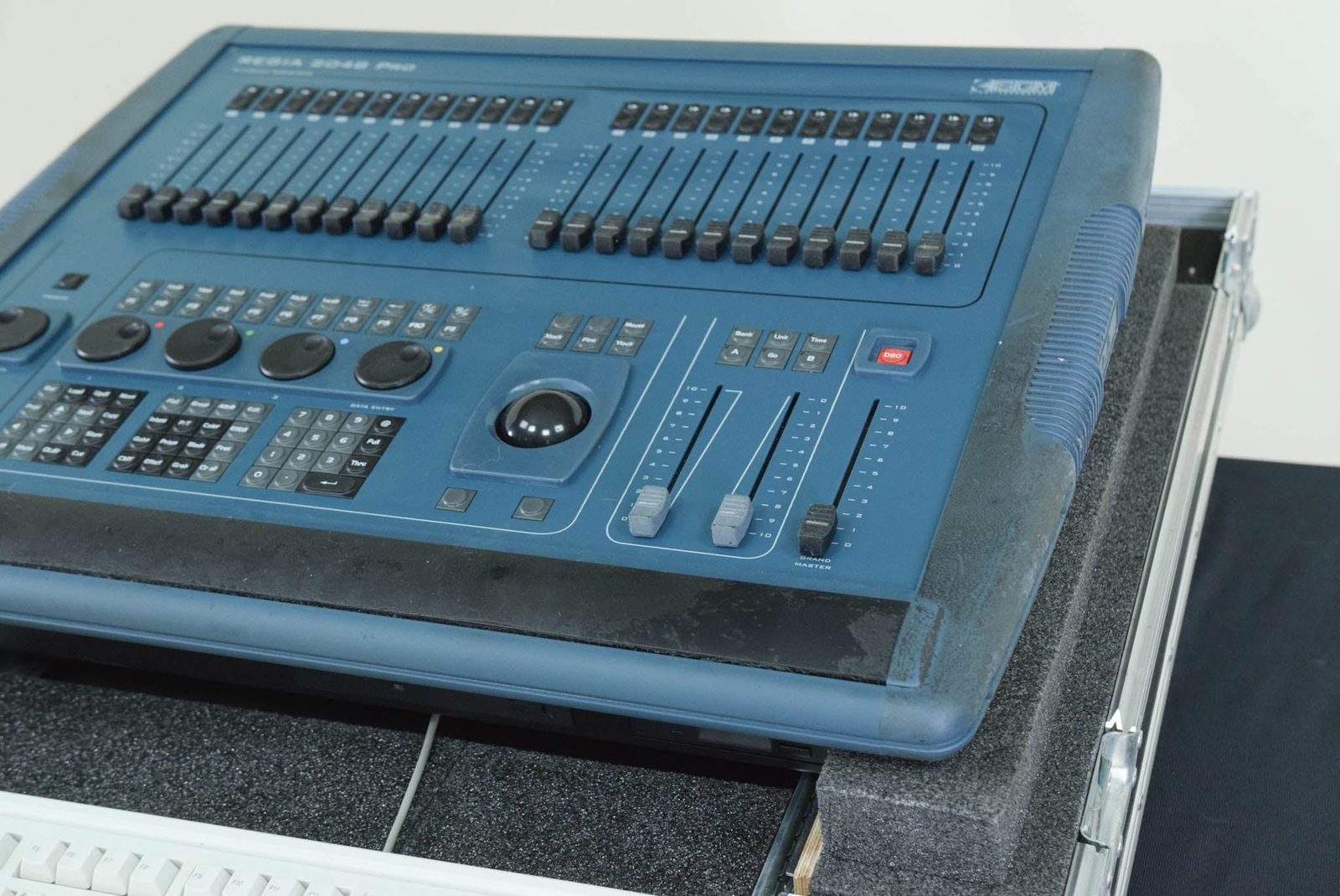 SGM REGIA 2048 Pro Lighting Console with Case CG00TQ2