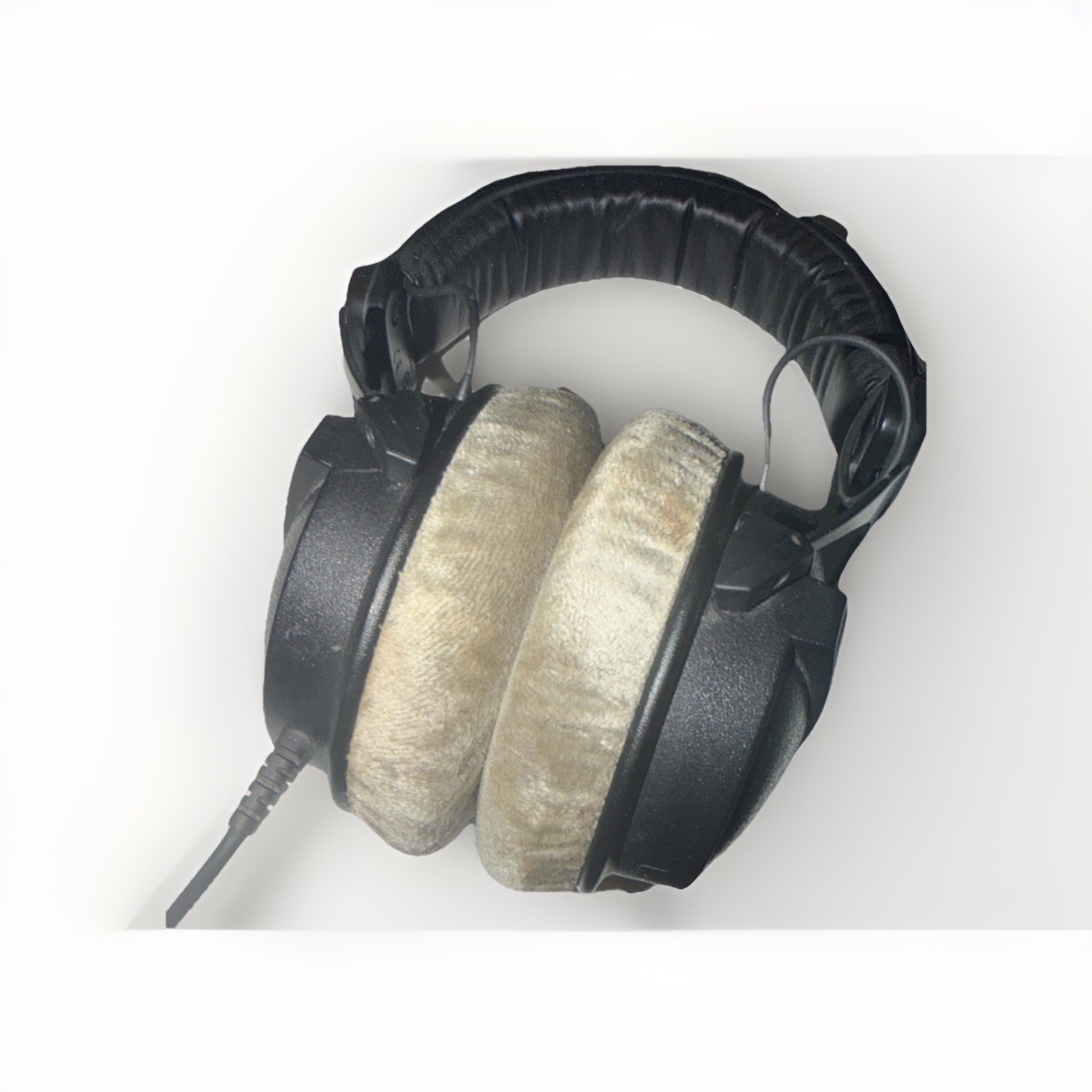 beyerdynamic DT 770 Pro 80 Ohms Closed Wired Studio Headphones - Black And Gray