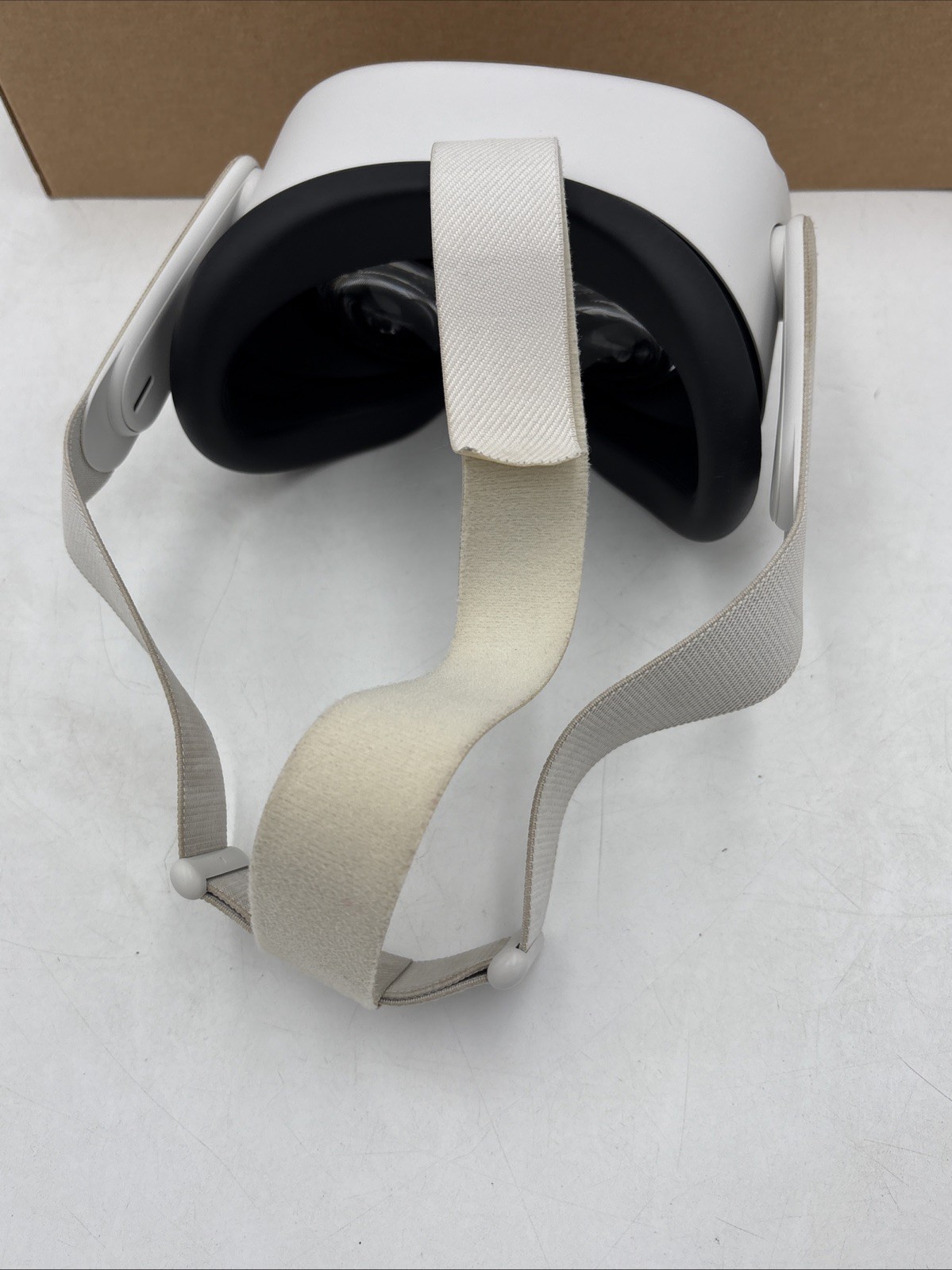 Meta Oculus Quest 2 128GB VR Headset w/Controllers & Box, Factory Reset Cleaned