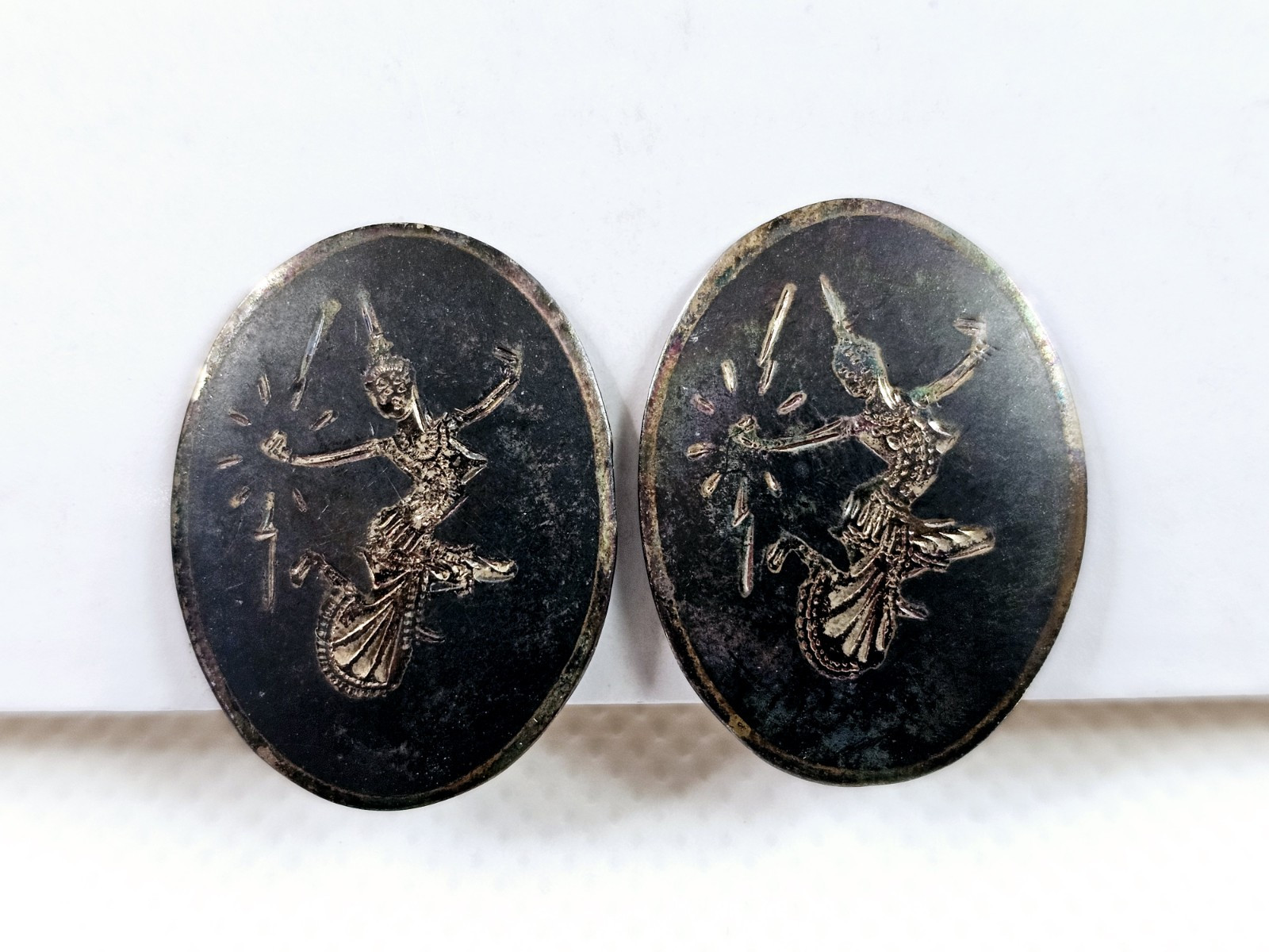 Siam Sterling Silver Thai Dancers Screw Back Earrings Oval Vtg