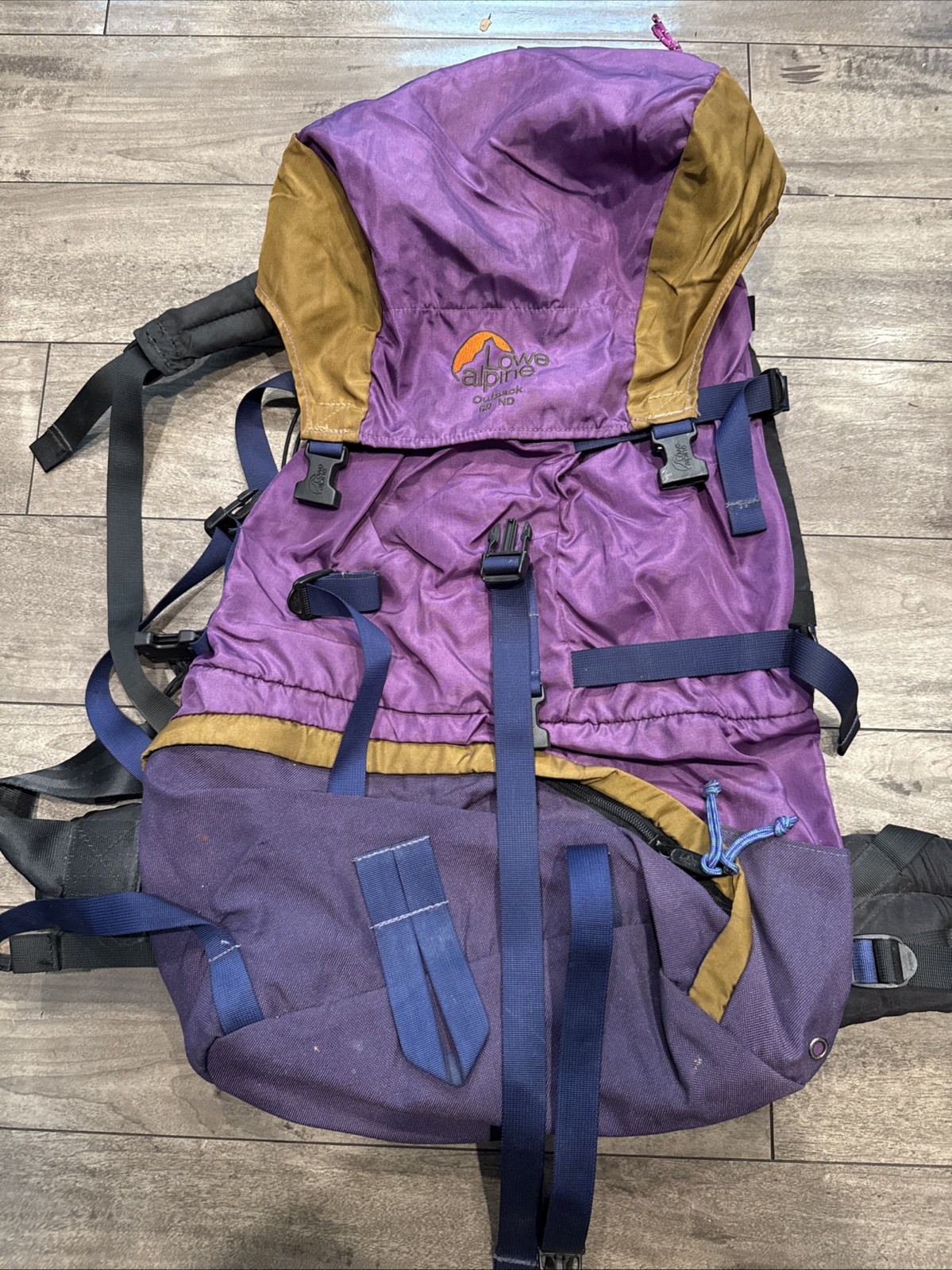 Vintage Lowe Alpine Outback 60 ND, Purple