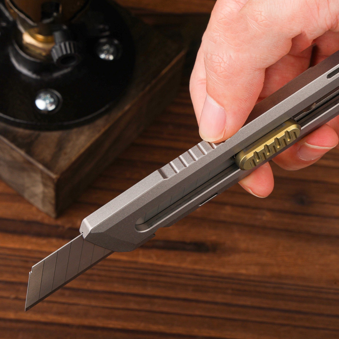 Titanium Alloy 18mm Utility Knife Snap-Off Box Cutter EDC Pocket Hand Tool