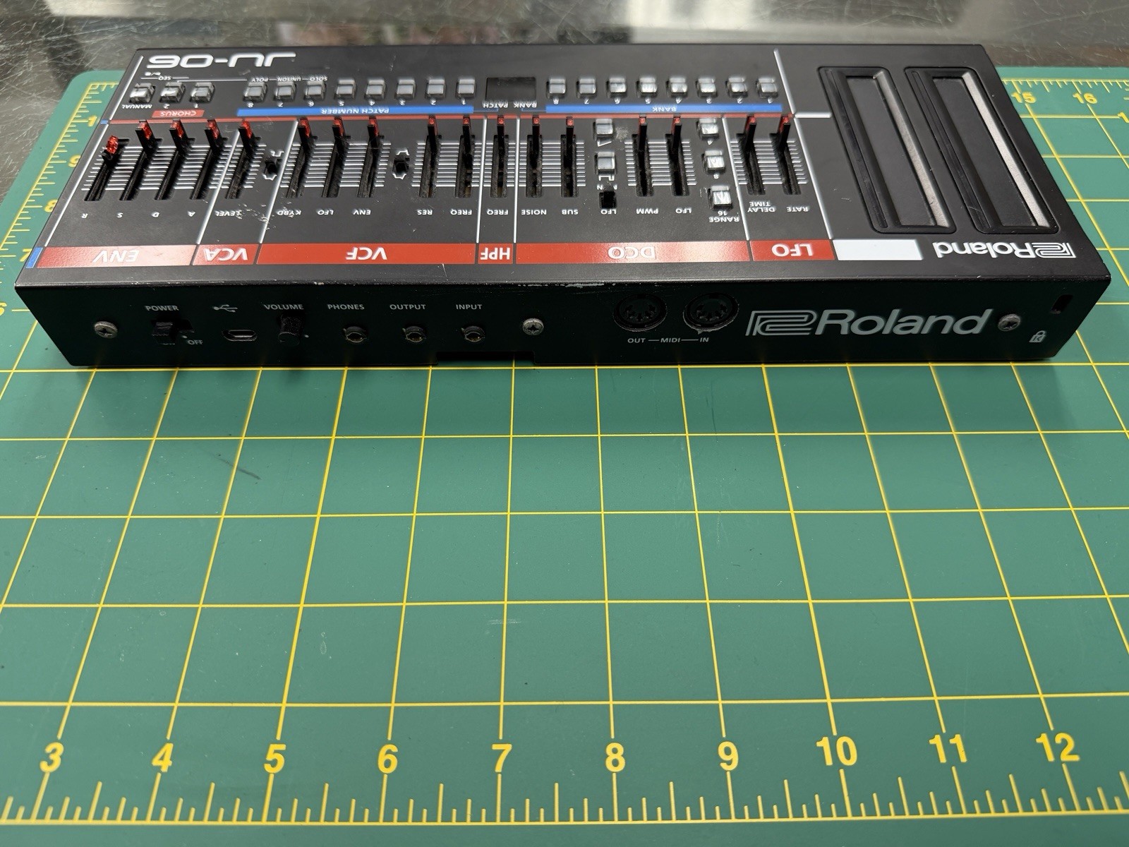 Roland JU-06 Boutique Synth Juno 106 Sound Module