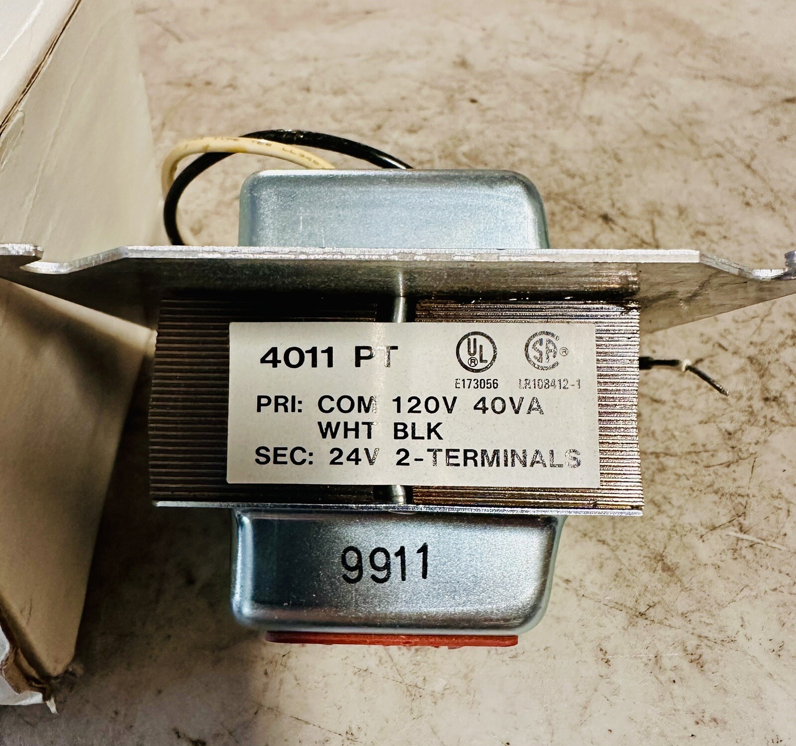 Control Transformer 24v,12v or 2.5 volts. NOS part. A/C Control systems.