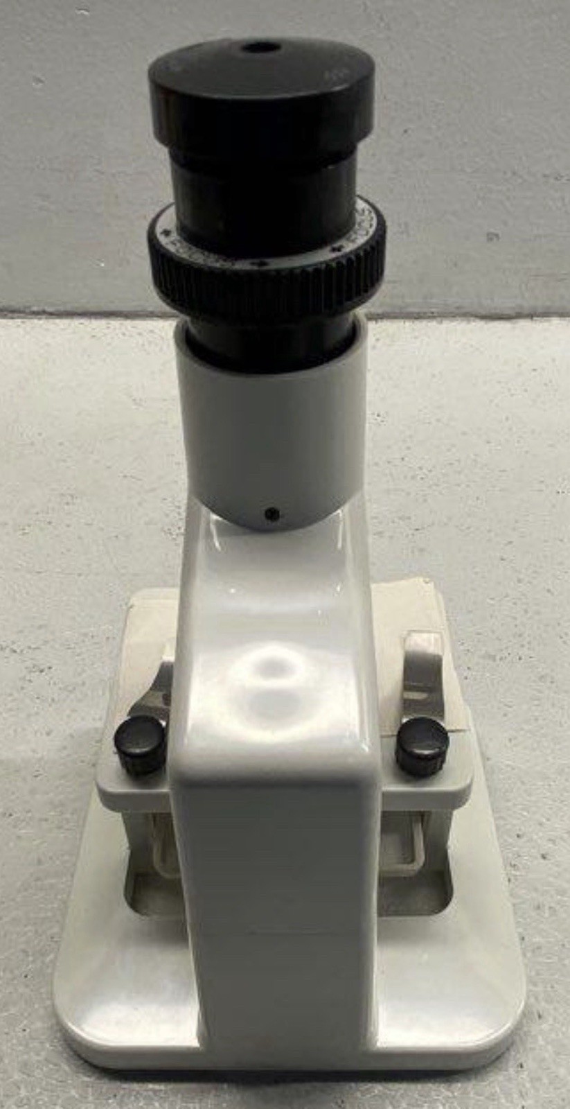 Leica ESM 25x/100x Educational Microscope with Prepared "Specimens" Slides