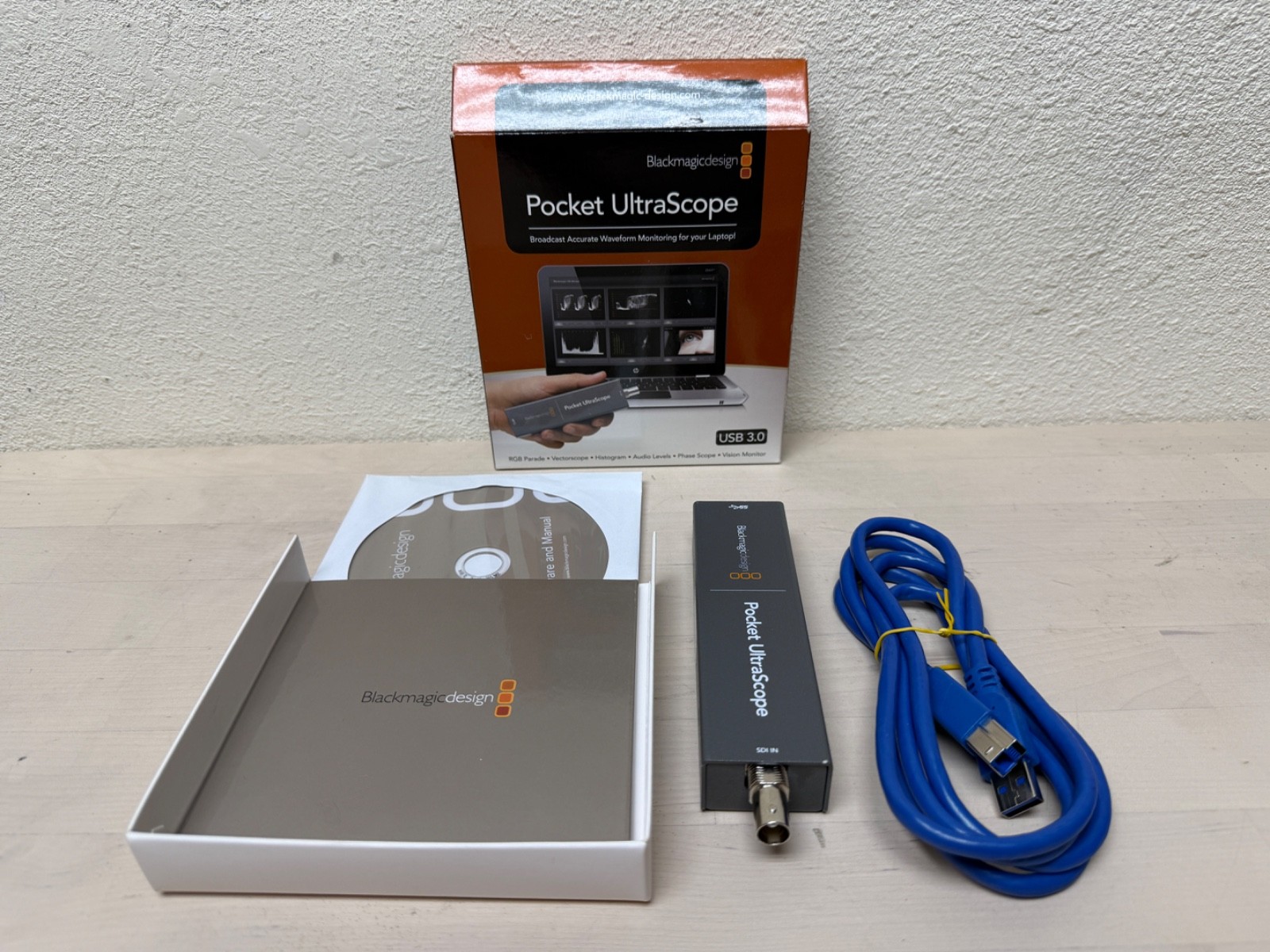 Blackmagic Design Pocket Ultrascope Waveform Monitoring USB 3.0 -TVTEUS/USB3