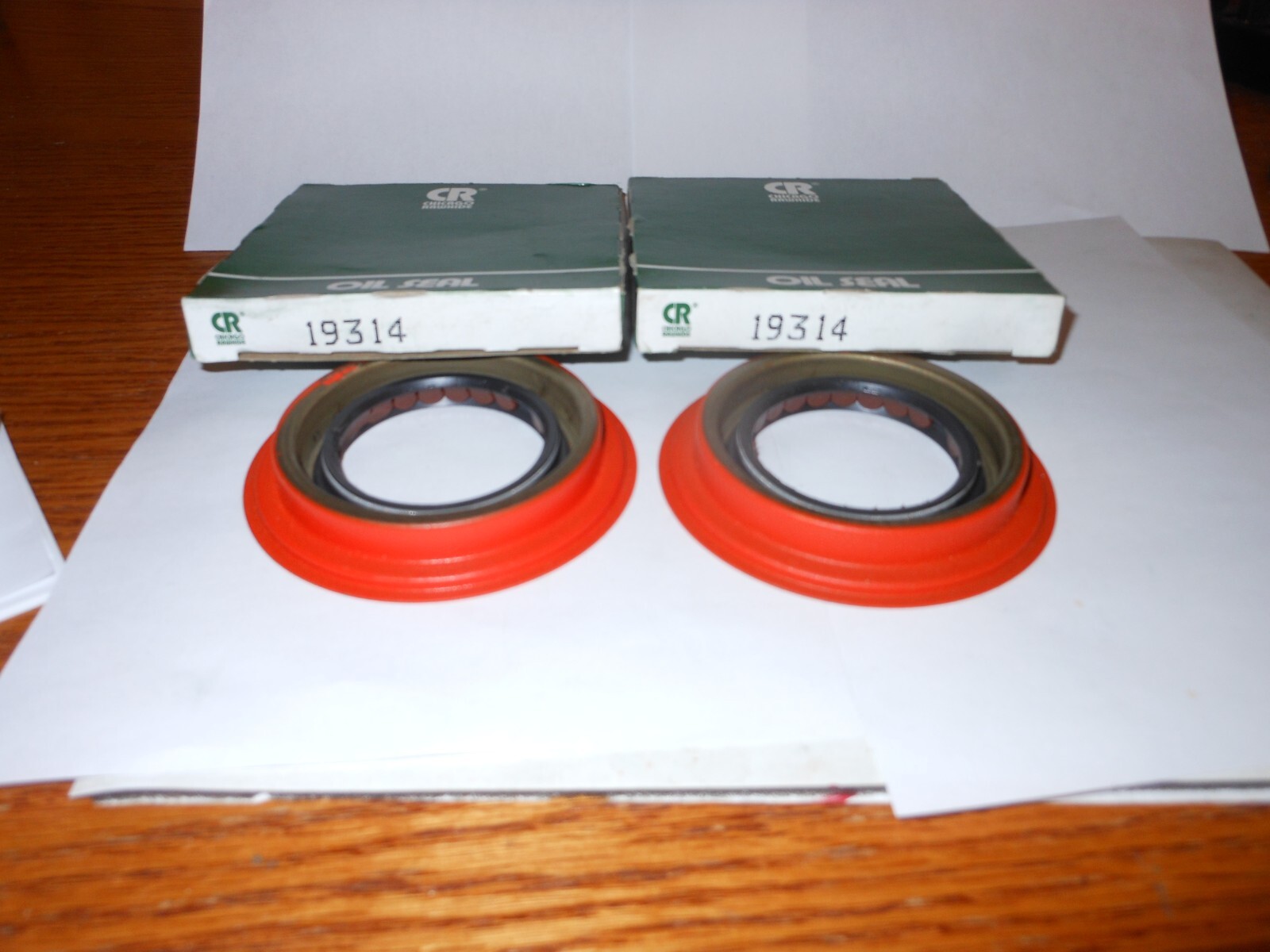 2 (TWO) CHICAGO RAWHIDE OIL SEALS 19314 WITH GM NUMBER 14012694 EMBOSSED IN SEAL