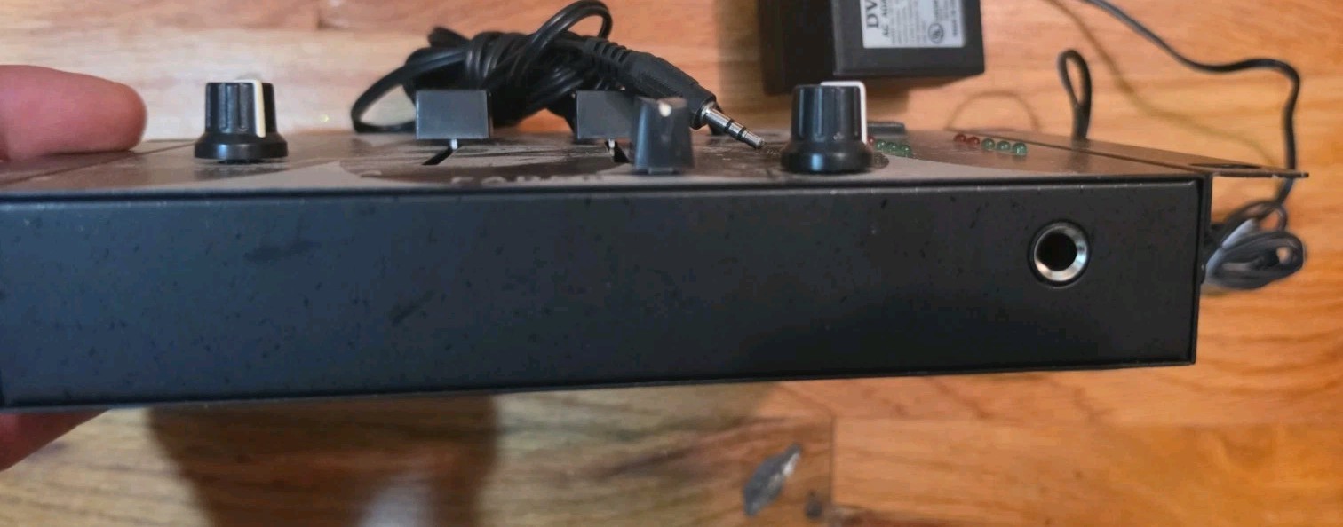 DAK 2800-PC Interface Stereo DJ Mixer w/power supply