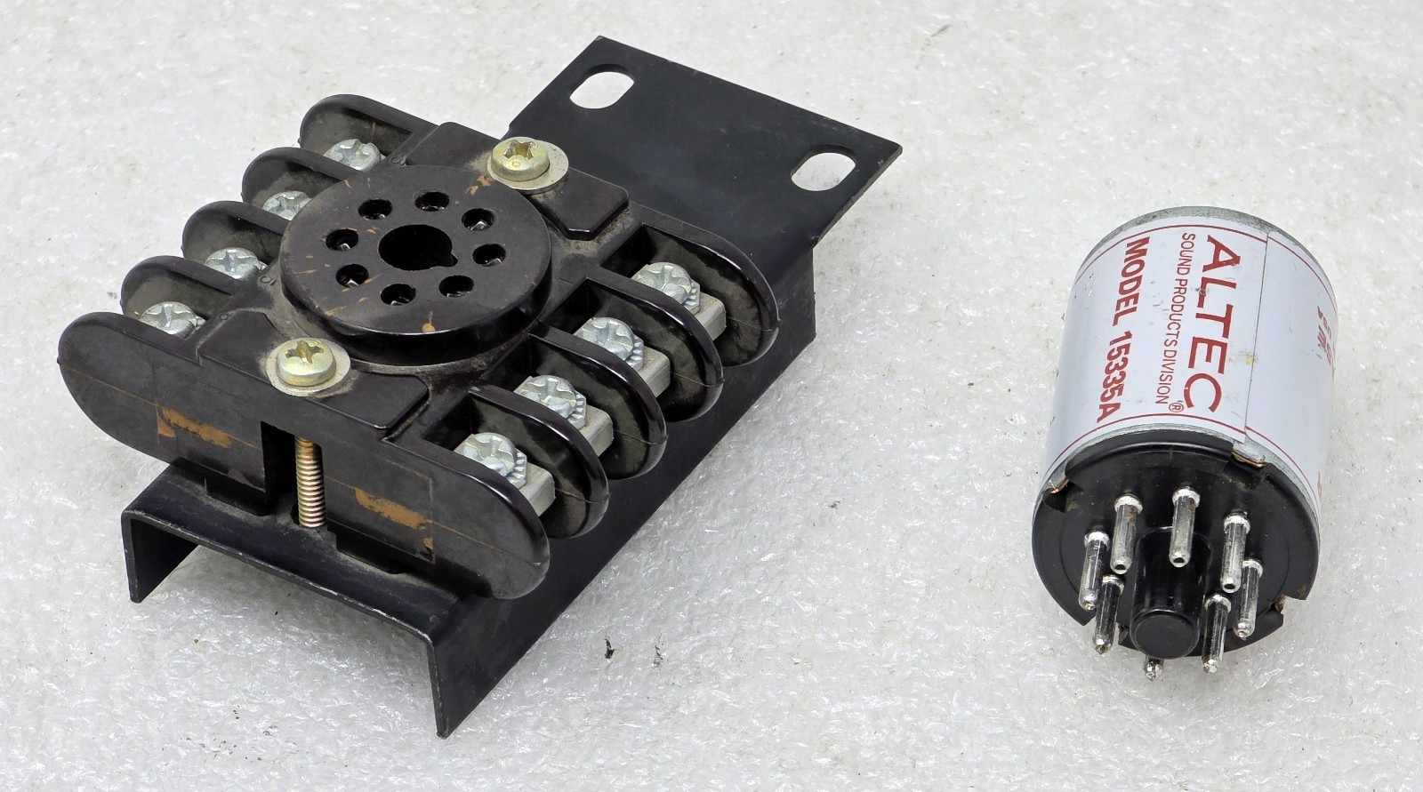 (Altec 15335A Bridging Transformer w/ Socket