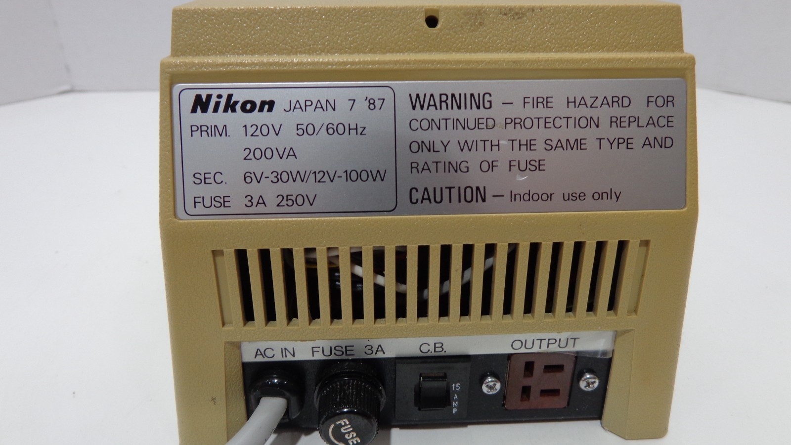 Nikon UN Transformer Variable Voltage Power Supply