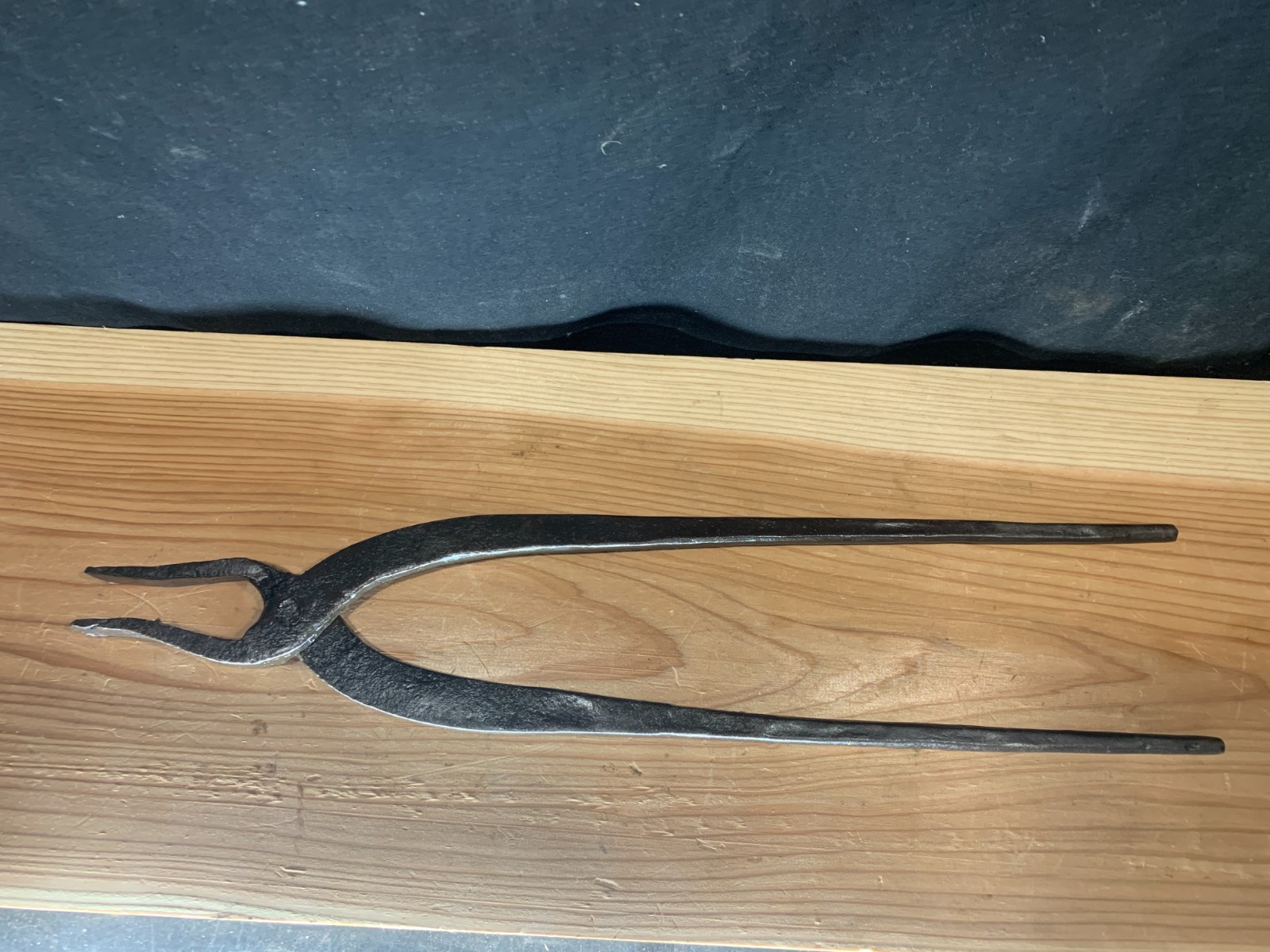 Vintage: Hand-made Japanese Iron -Japanese Blacksmith Tongs frm  saw-smith 831g