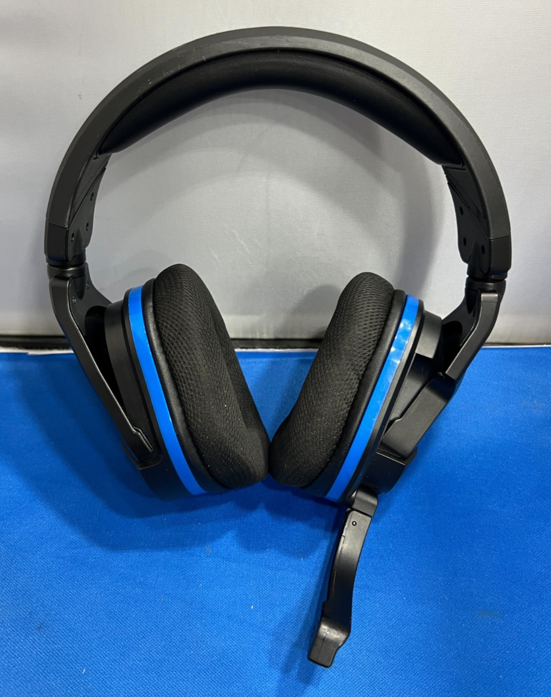 Turtle Beach Stealth 600 Wireless Gaming Headset for PS4 - Black/Blue