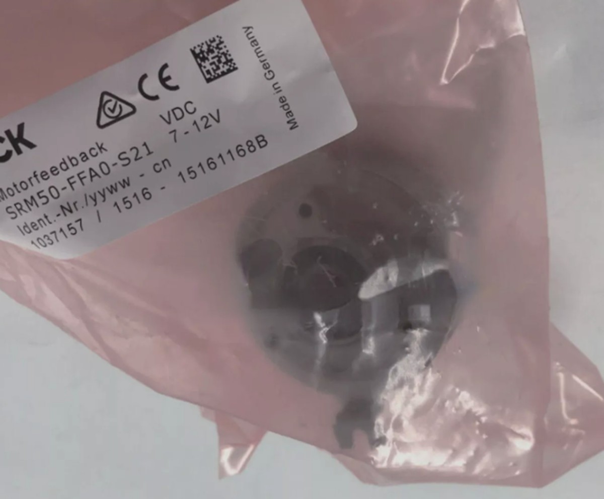 NEW SICK servo feedback encoder SRM50-FFA0-S21 1037157