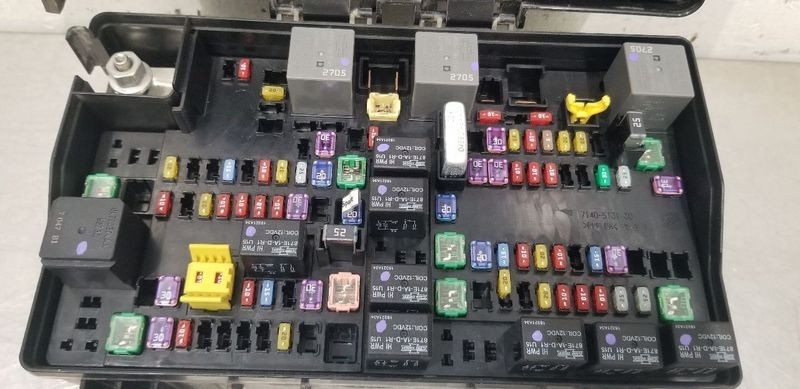 2015-2022 Dodge Ram 1500 Engine Fuse Box Assembly OEM