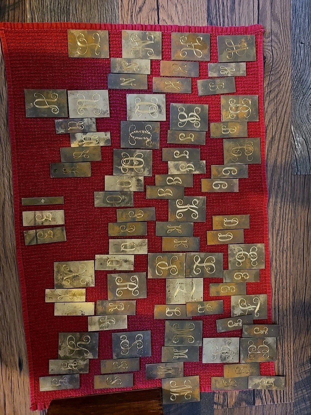 Old Style Brass Engraving Font 76 pcs Upper & Lower Engravograph