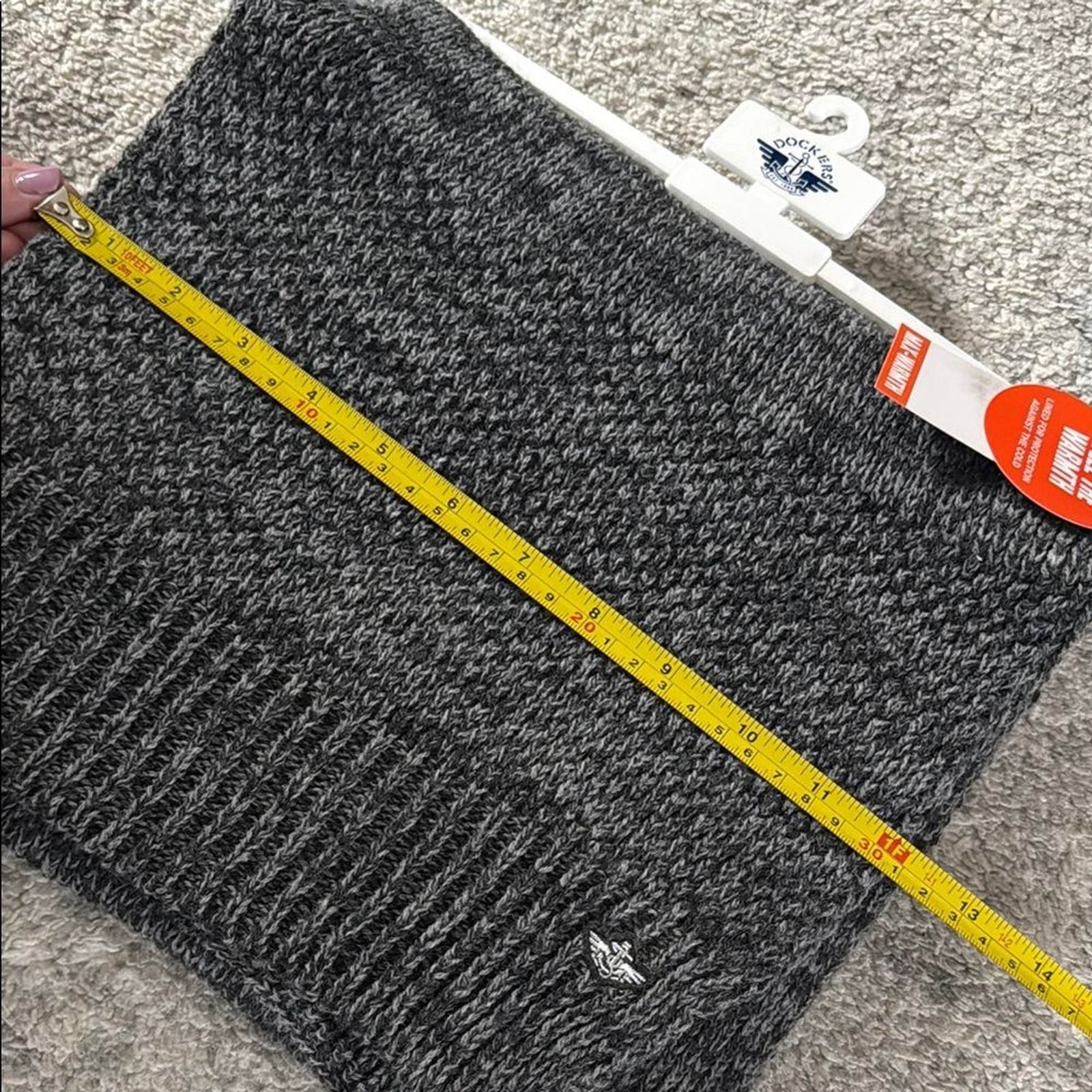 Dockers NWT Gray Knit Wrap Scarf