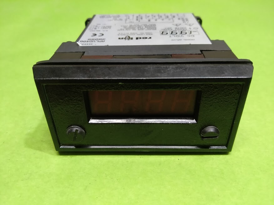 Red Lion Controls APLVD400 Voltmeter Untested Lot of 4
