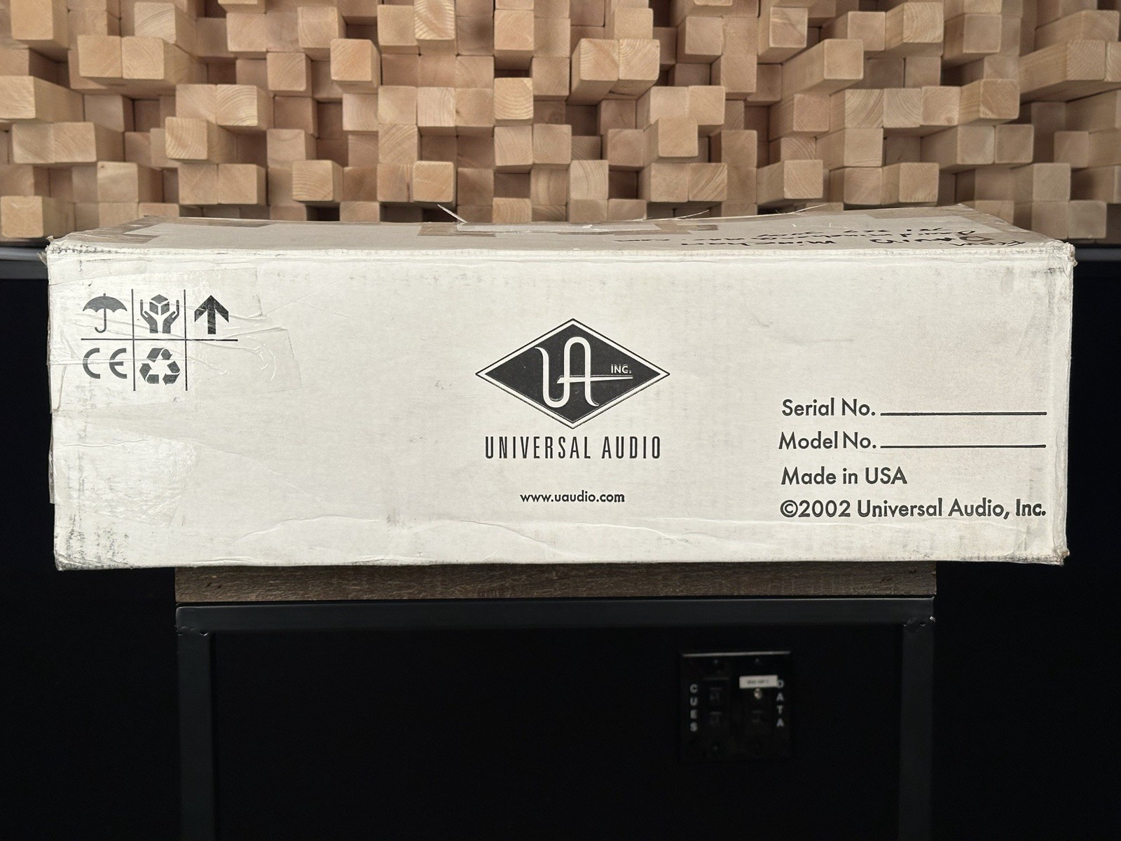 Universal Audio LA-3A Opto Compressor Sequential Stereo Pair. Urei LA 3A LA3A