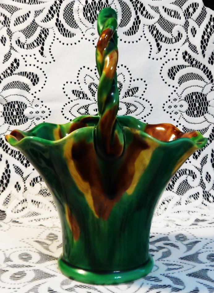 FITZ & FLOYD 10" TWISTED HANDLED BASKET w/ RUFFLED EDGE - BEAUTIFUL COLORS!