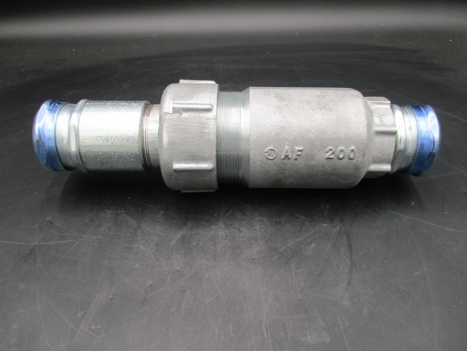 NEW KILLARK TAF-200 EMT EXPANSION COUPLING 2" FITTING 4" MOVEMENT FOR THINWALL