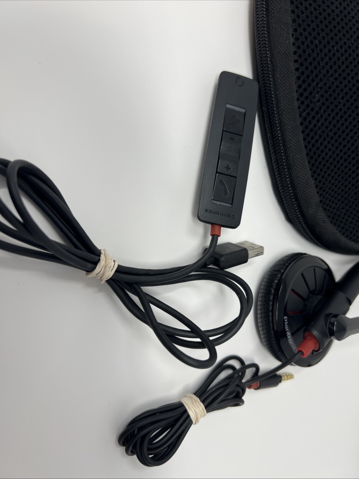 Plantronics Blackwire 300 DA Stereo USB, 3.5mm Headset with soft case