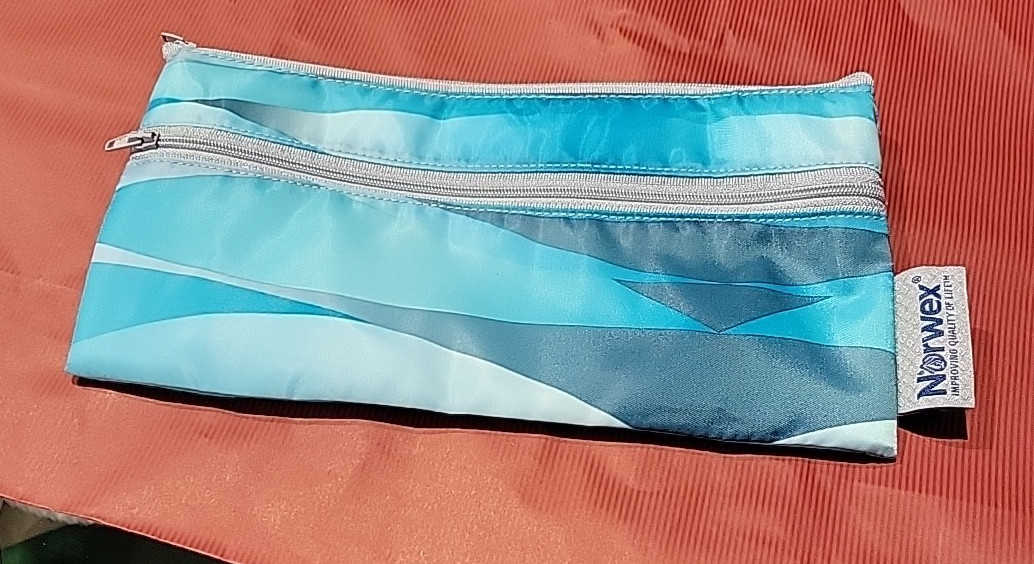Norwex Reusable Wet Wipes  Zipper Travel Bag Pouch blue teal